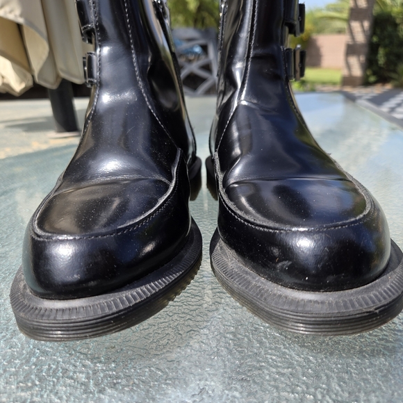 Dr. Martens Flora II Sz US 6 AirWair Heel Smooth Leather Buckle Chelsea Zipper - Picture 2 of 16